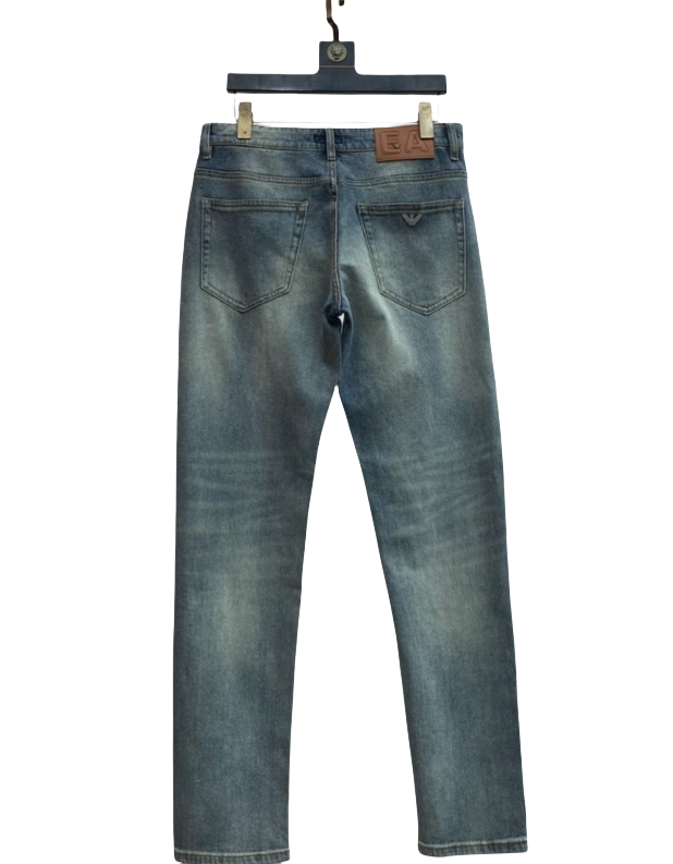 1、Armani Jeans